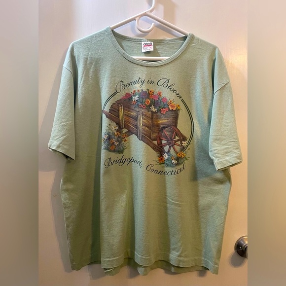 Vintage Anvil Bridgeport CT Souvenir T-Shirt - Size XL - Picture 1 of 7